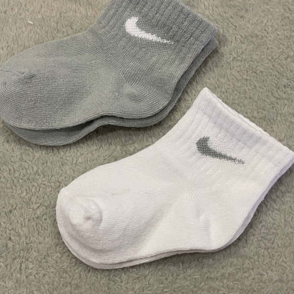 Baby/ Toddler Nike Ankle Socks Size 12-24 Months - Picture 3 of 8
